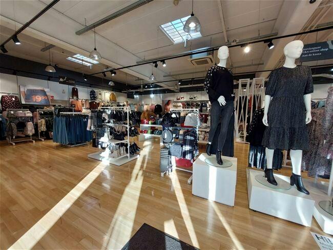 retail for rent