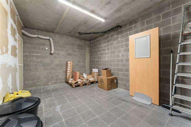 retail for rent