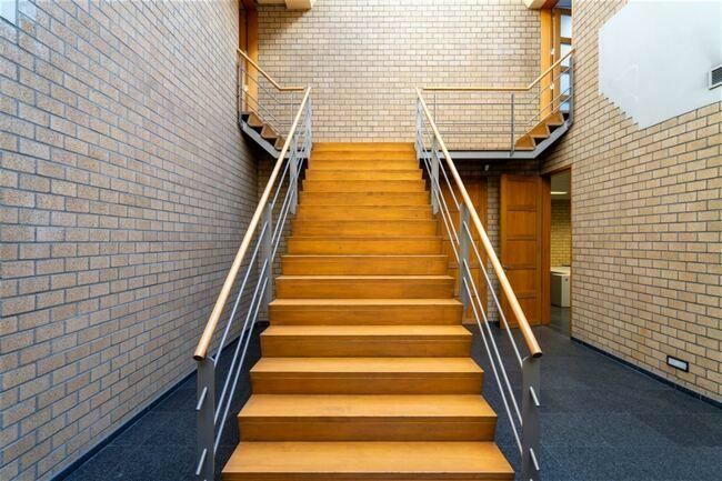 industrie Te koop of te huur