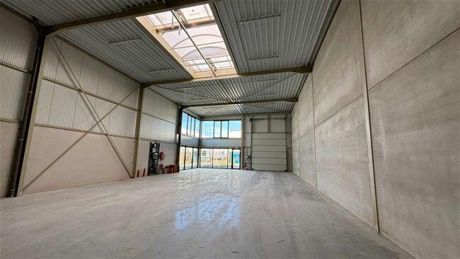 industrie Te koop of te huur