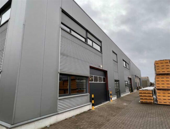 industrie Te koop of te huur