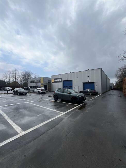 industrie Te koop of te huur