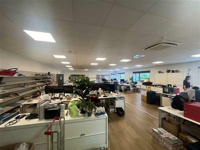 industrie Te koop of te huur