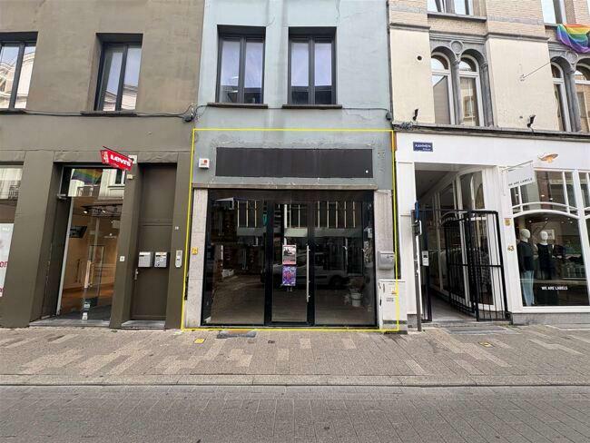 magasins à louer