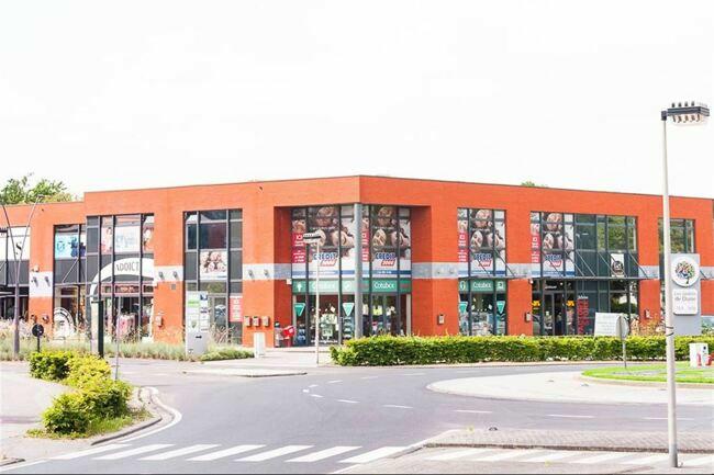 retail for rent