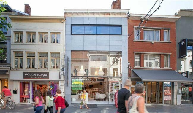 magasins à louer