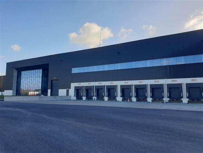 logistics for rent