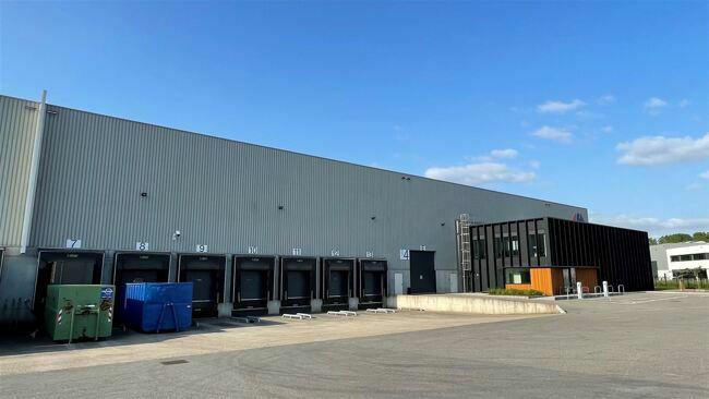 logistics for rent