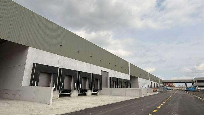 logistics for rent