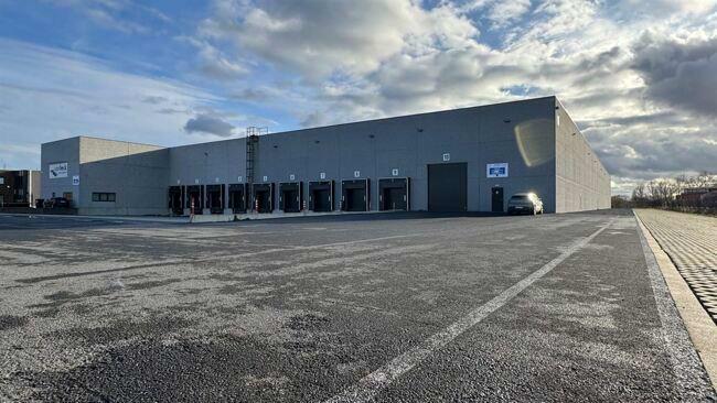 logistics for rent