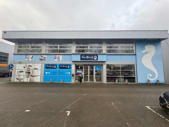 retail for rent