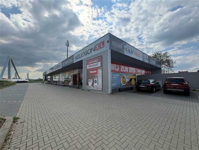 retail for rent