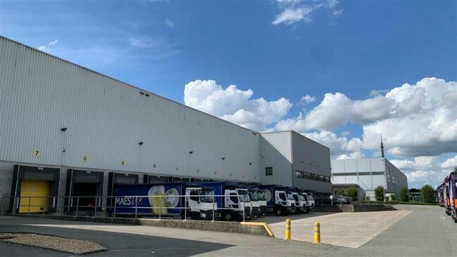 logistics for rent