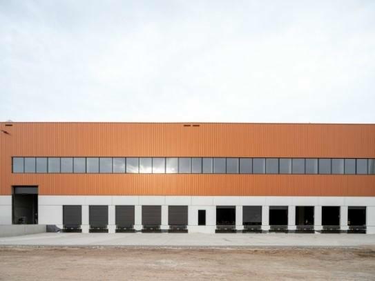 logistics for rent