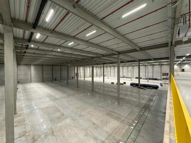 logistics for rent