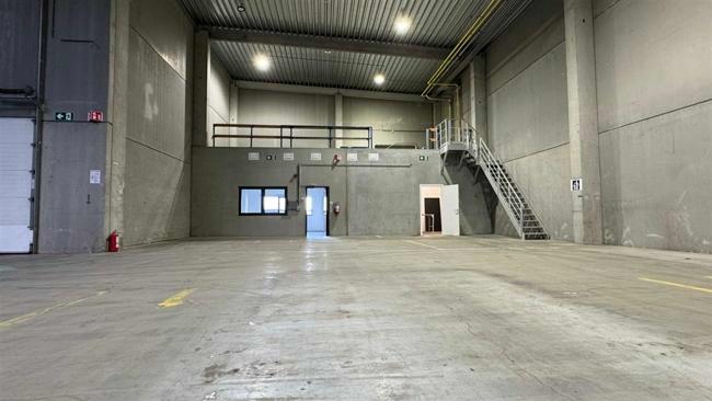 logistics for rent