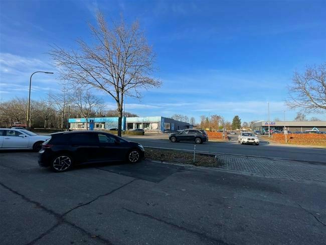 retail for rent