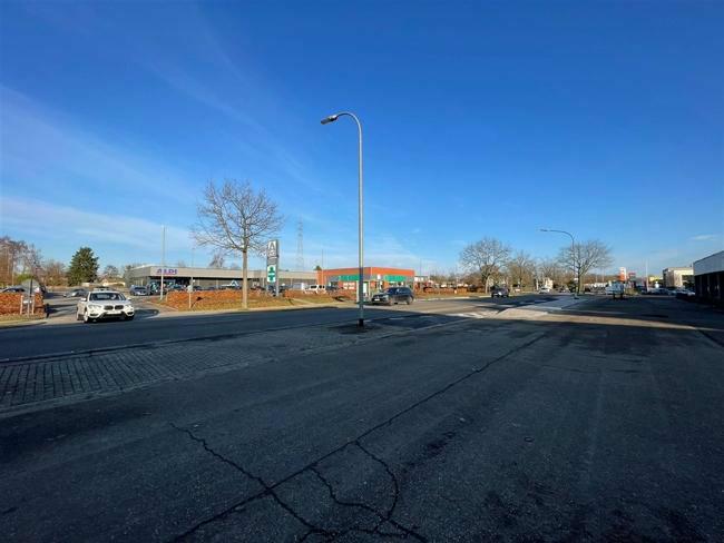 retail for rent